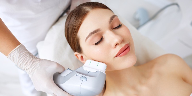How Fat Freezing and HIFU Work Together? 4 book a personalised consultation of Fat Freezing and HIFU Together Ashtead