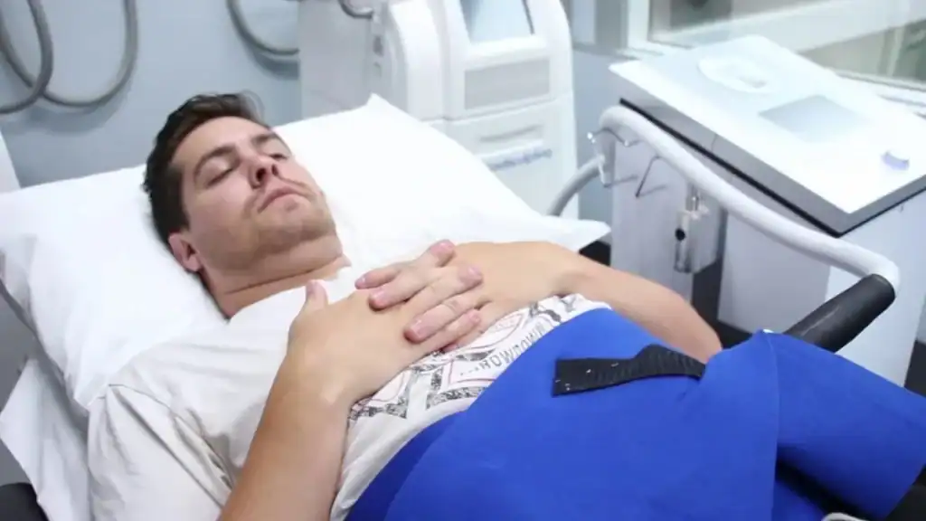 Transforming Bodies: Celebrity Success Stories and the Truth Behind Body Contouring 2 Image of male having body contouring Ashtead treatment